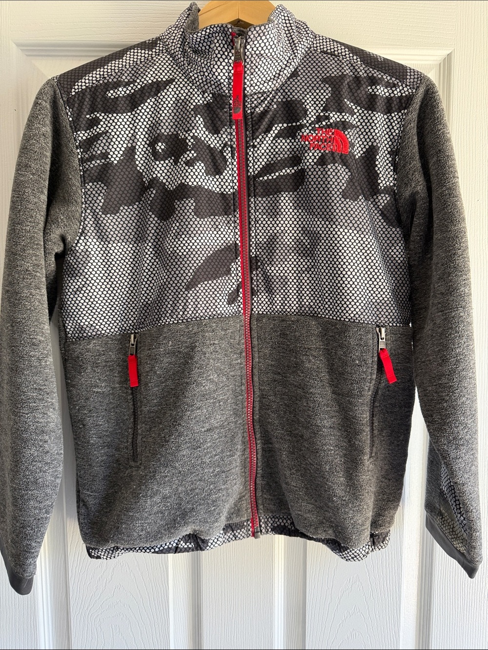 The North Face Denali Jacket ~ Excellent Condition ~ No Stains or Rips
